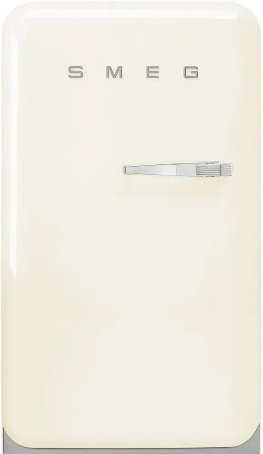 Frigorifero a libera installazione Smeg con design elegante
